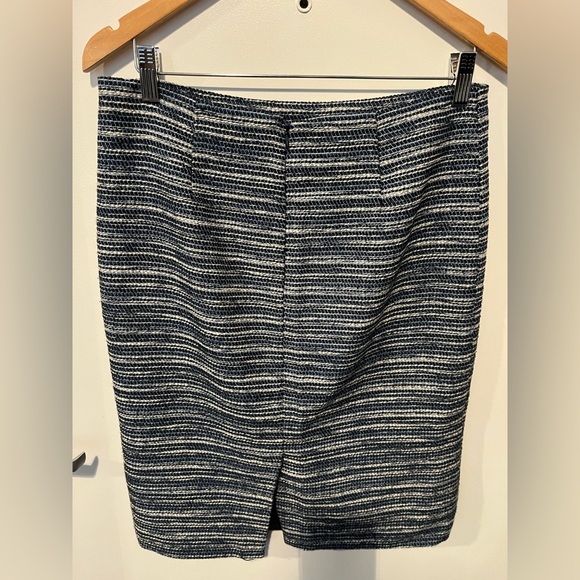 Lord and Taylor skirt - Picture 2 of 7